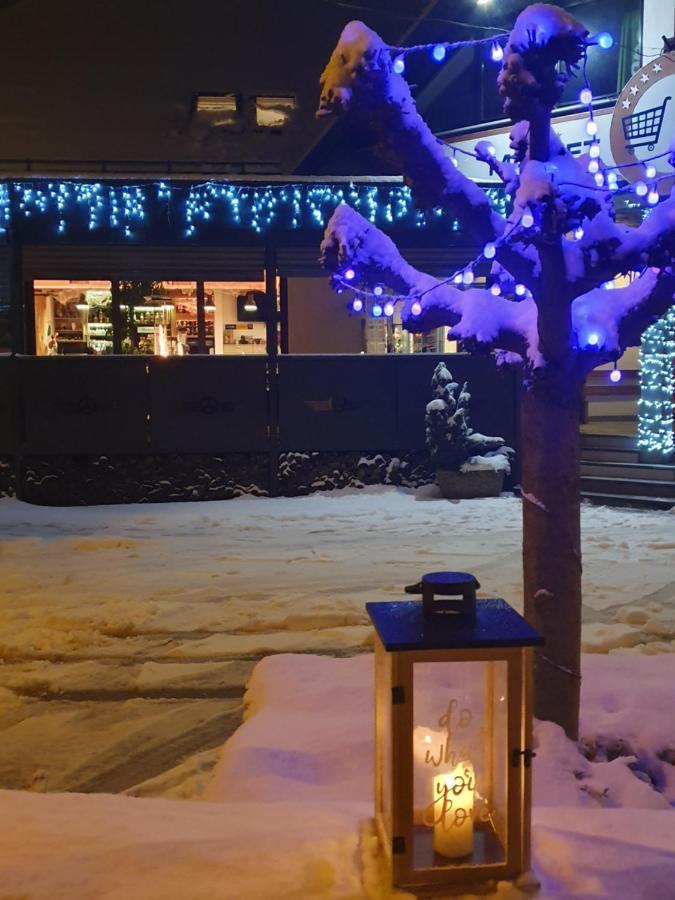 Apartments Avio Zgornji Brnik Bagian luar foto