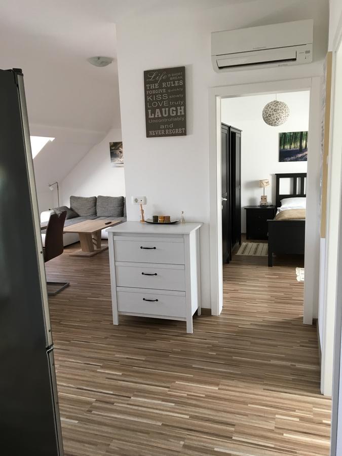 Apartments Avio Zgornji Brnik Bagian luar foto